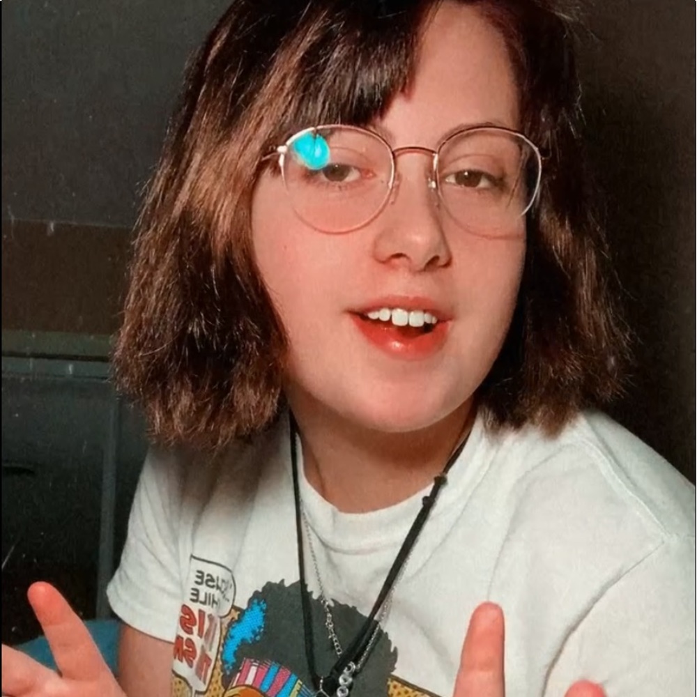 Meet your Posher, Emma